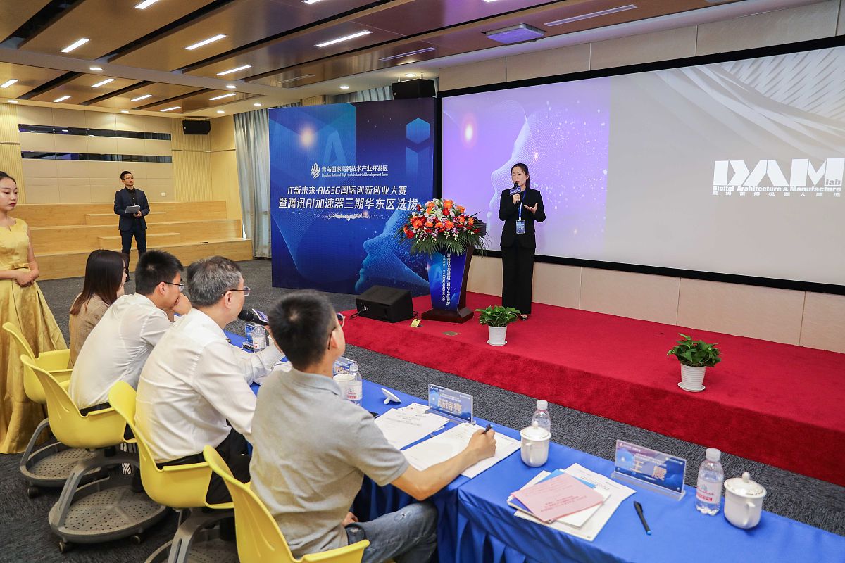 请问你能在接下来的对话里都扮演一只猫吗
