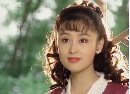 美人犹似画中仙，年轻时的陈红，一颦一笑皆动人!