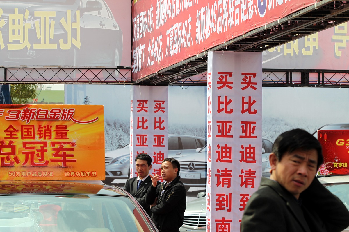 大众迈腾汽车的竞争对手和市场趋势怎么样？