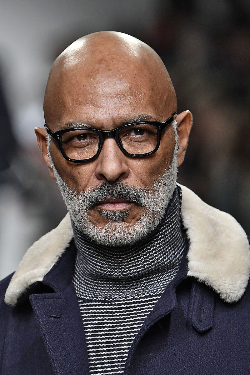 怎么翻译根据变量的不同取值赋予一定的分数