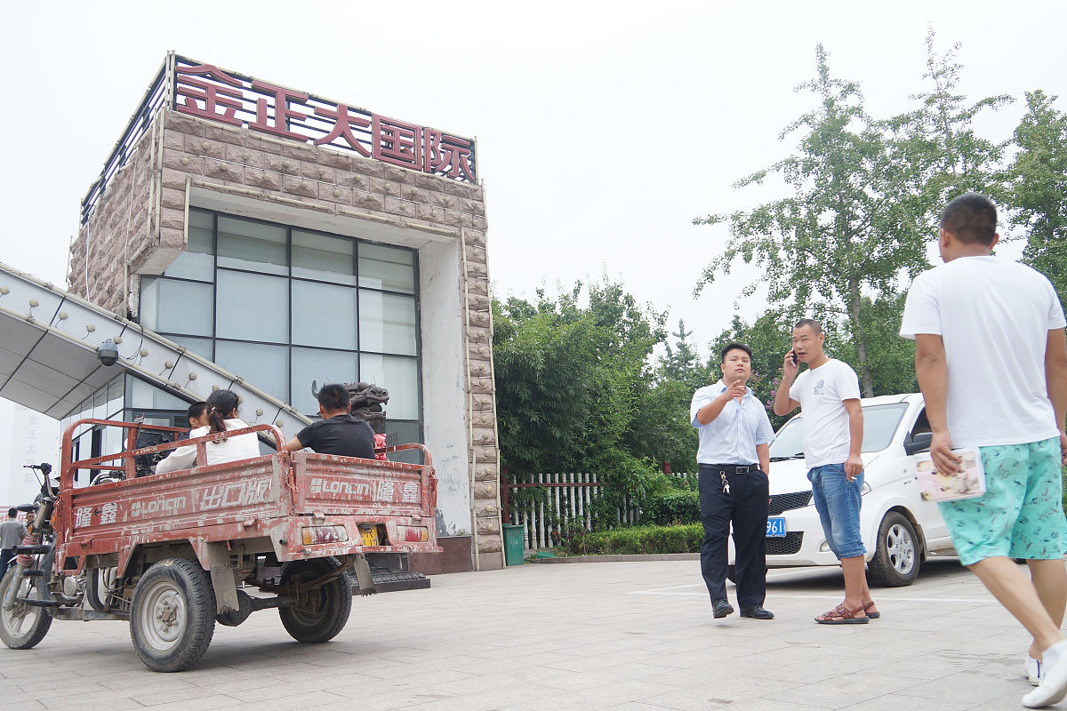 勤劳农民与神秘农学家：丰收的秘密