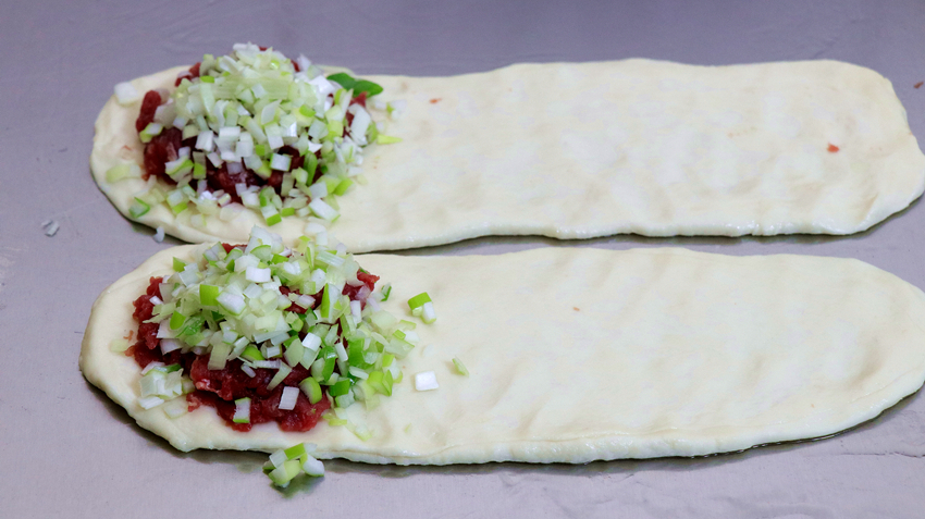 街边小吃牛肉馅饼:不烫面不用油酥,千层酥脆,比早餐店买的好吃