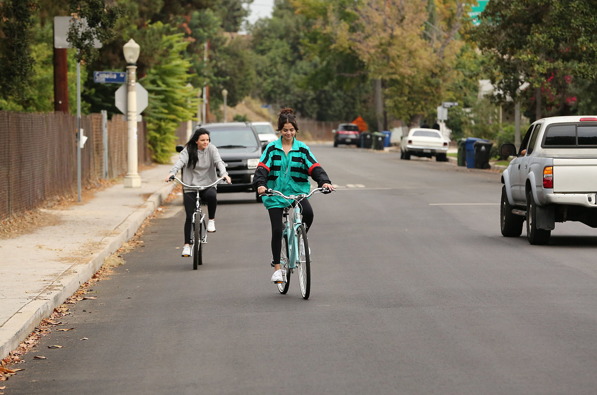 请你用中文出一道初二数学题