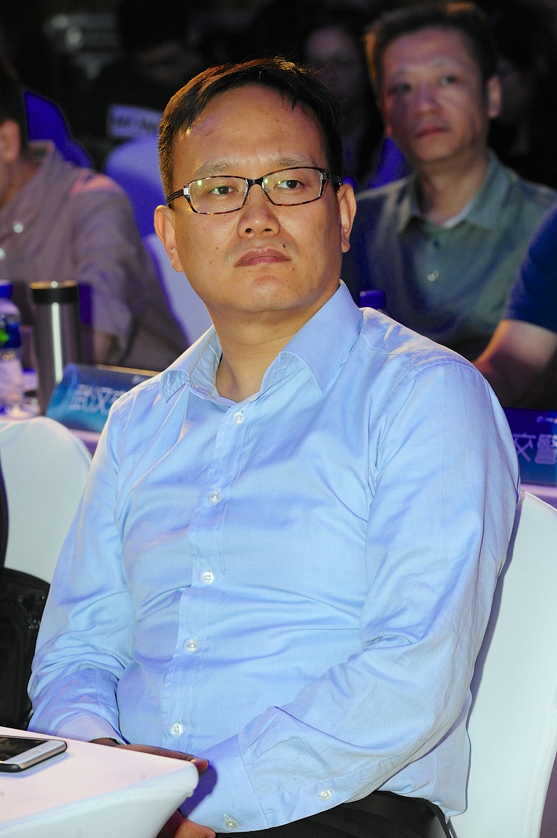 王高飞为什么被称为'夹总'？