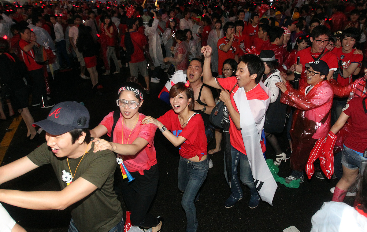 2010年6月12日,韩国,2010世界杯b组小组赛,韩国vs希腊.数万球迷聚集广