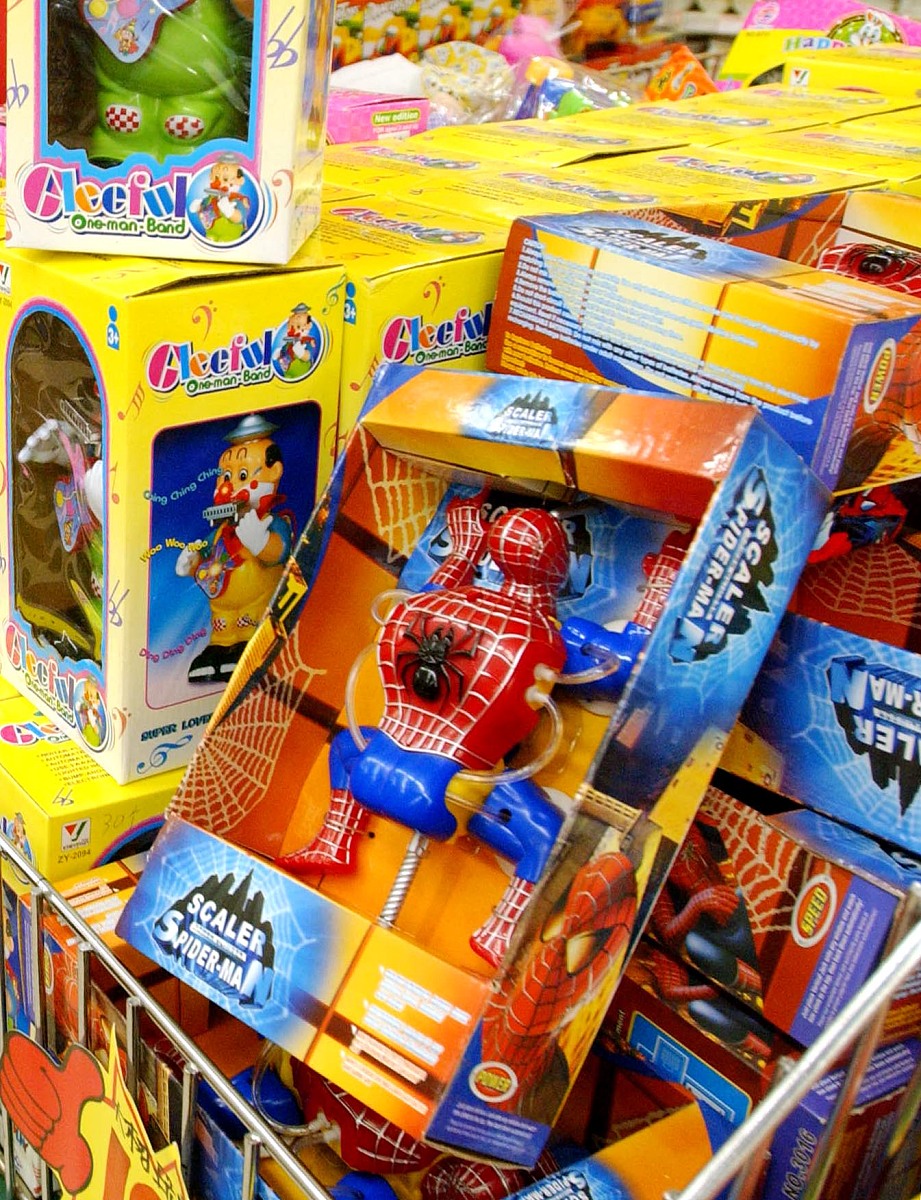 not all the toys are second-hard;some toys are brand new and have never been used before It depends on where you purchase the toys from and whether they are labeled as new or pre-owned翻译一下用中文not all t