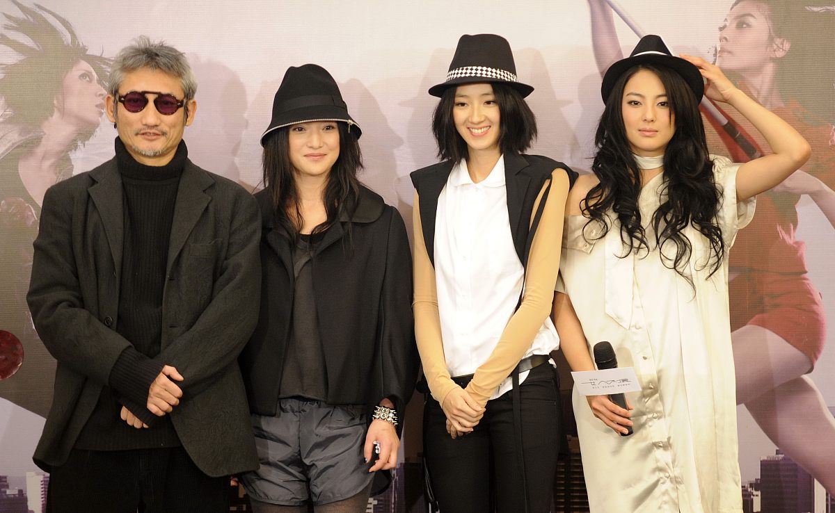 2008年11月12日,北京,徐克导演电影《女人不坏》费洛蒙启动仪式在京举