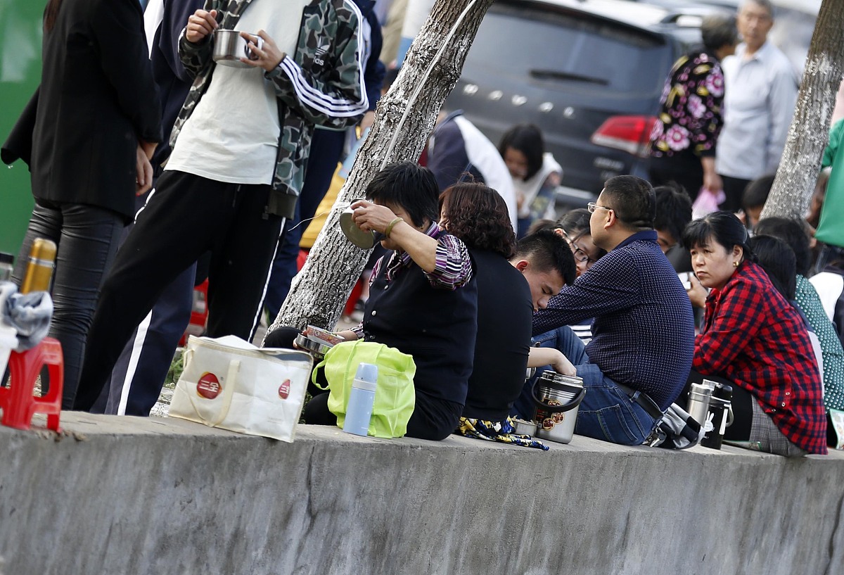 河北400分能上卫校吗？2023年卫校录取分数线分析