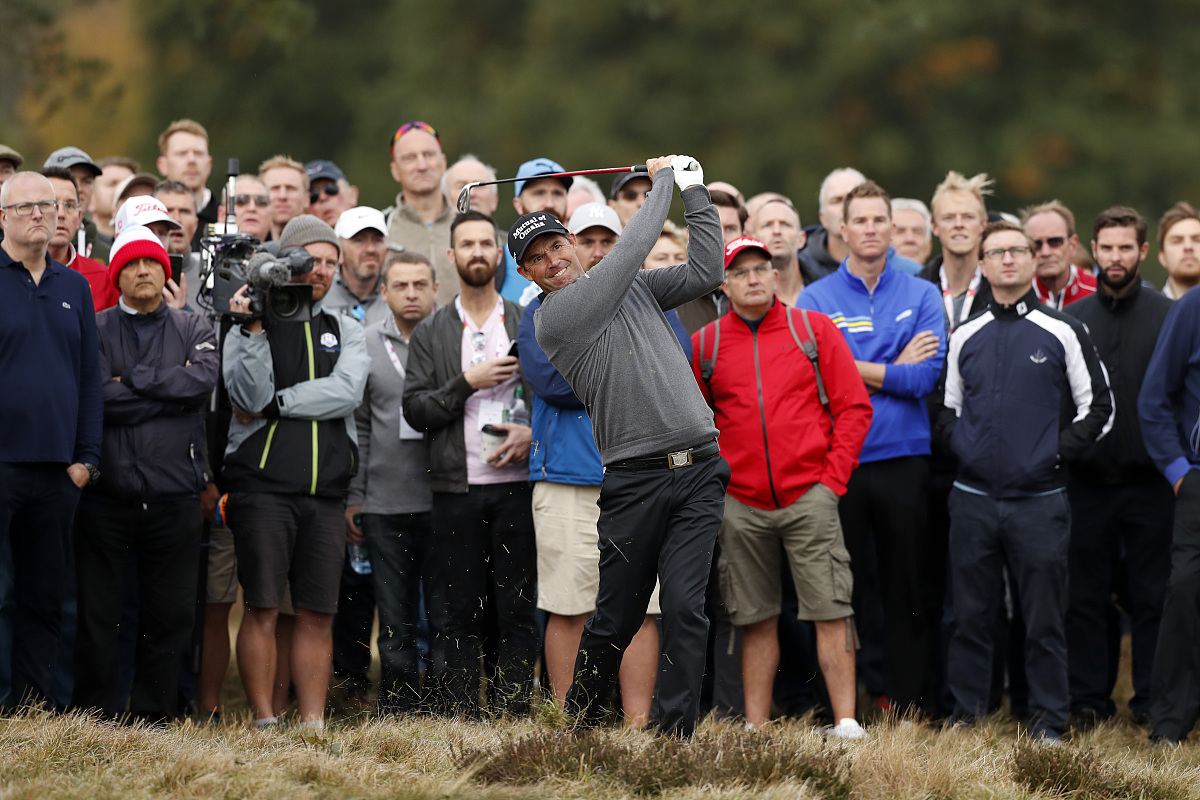 Robert Lewandowski: Polish Football Legend, Bayern Munich Striker | Best FIFA Men's Player