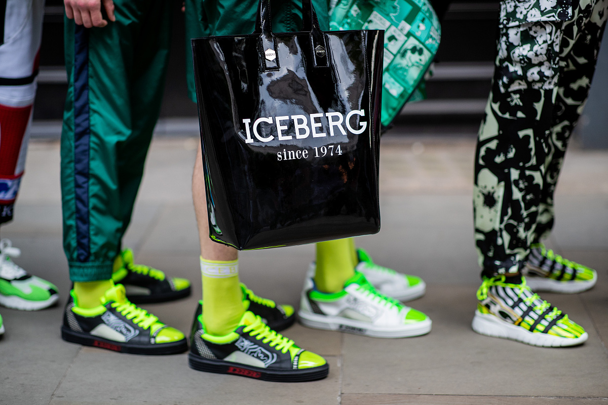 写一首耐克泡泡糖的说唱重点是押韵