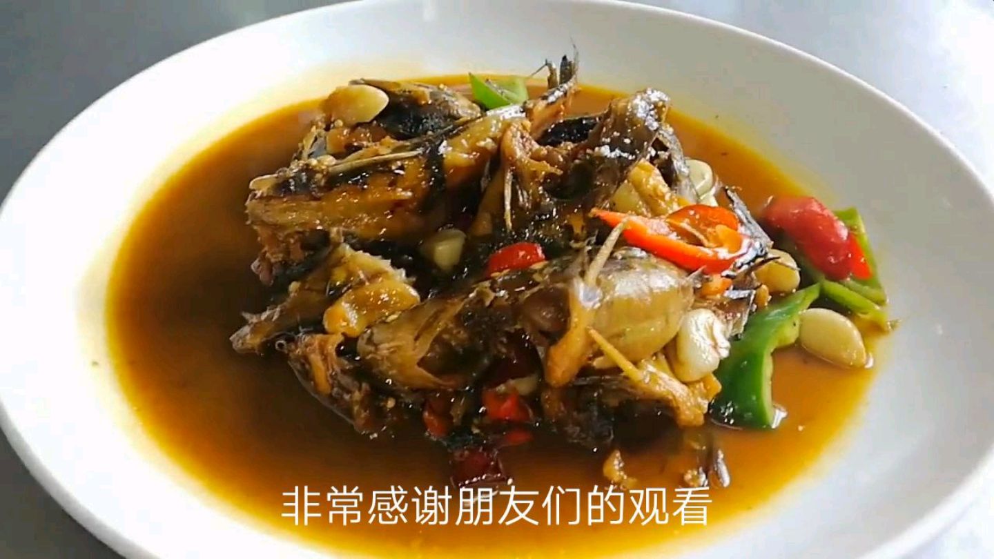 江苏泰州水乡地区,烧鱼不放花椒大料,豆瓣酱也不放,没有为什么