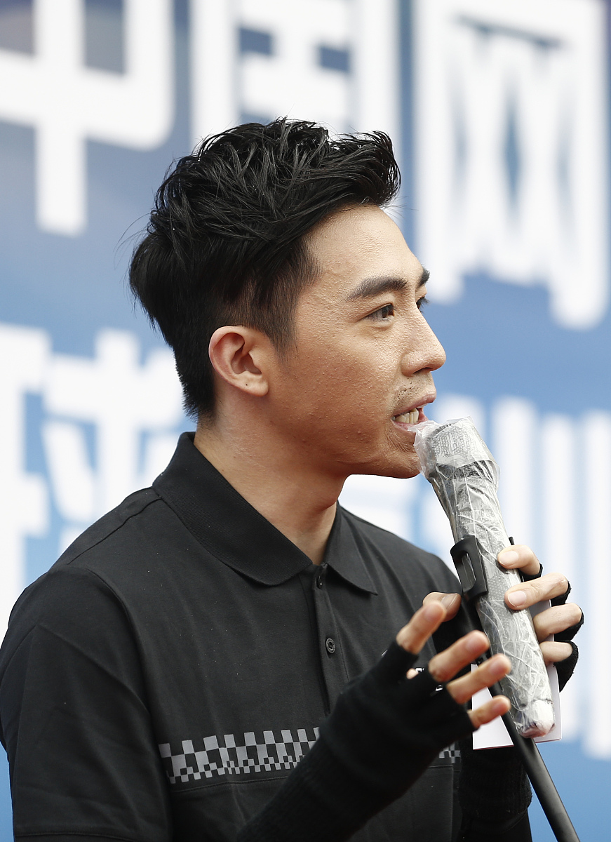 袁文康: 与众不同的魅力, 曹雨臣的新体验