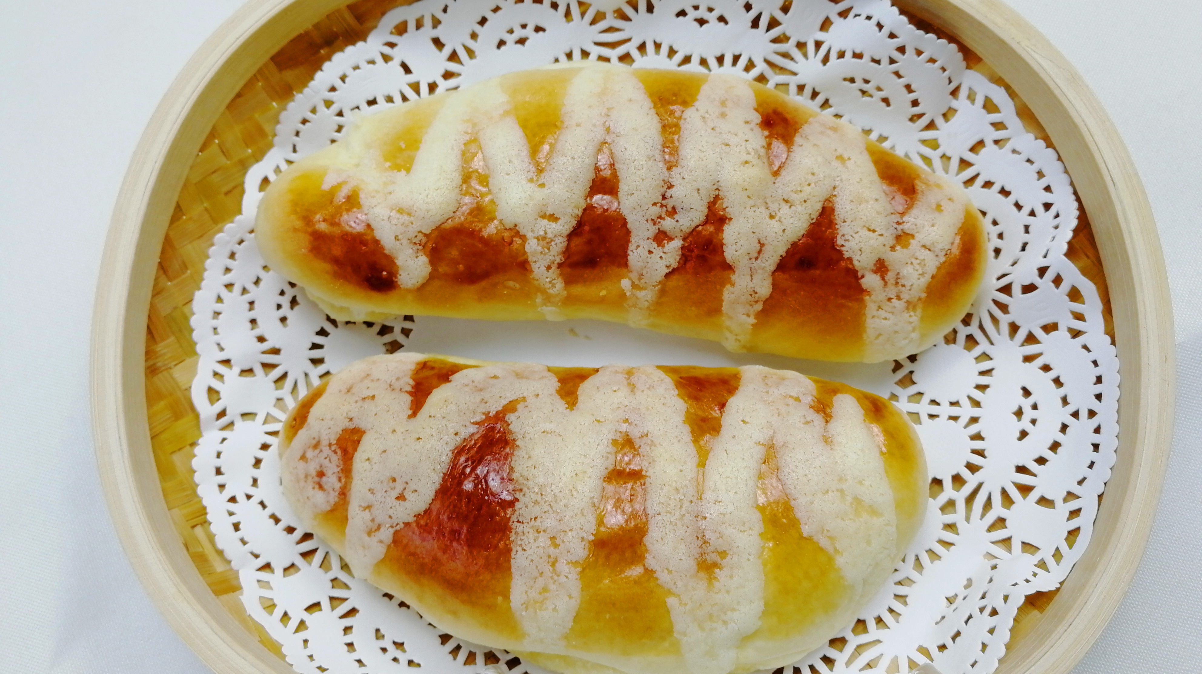 配方中加入少许低筋面粉,酥香小面包的口感更棉一些