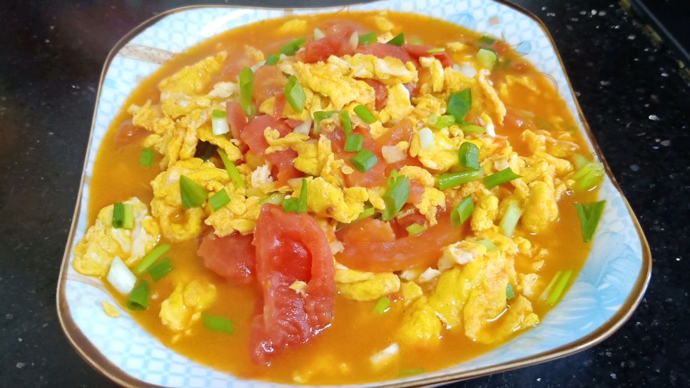 家常做法西红柿炒鸡蛋,做法简单,好吃不贵还营养,汤汁都不剩