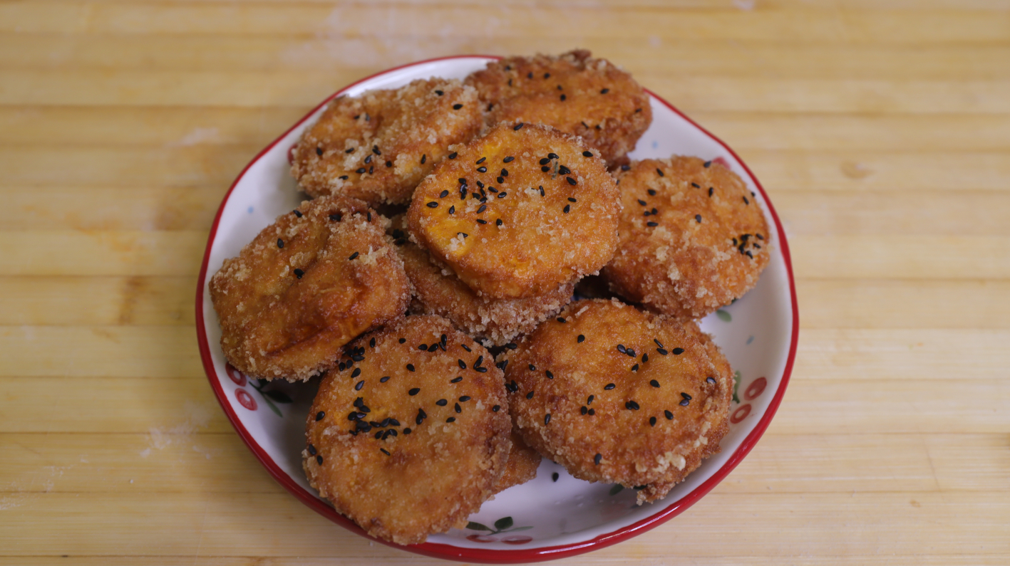 教你做孩子喜欢的红薯片,色泽金黄又酥脆,口感香甜,一看就会