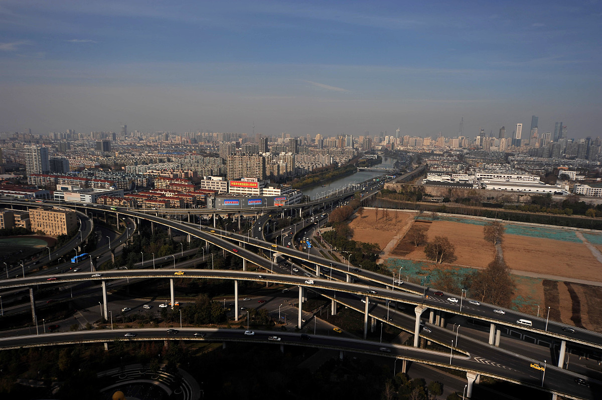 2014年12月18日,近一段时间,南京天气晴好,登高俯瞰,石城美景尽收眼底