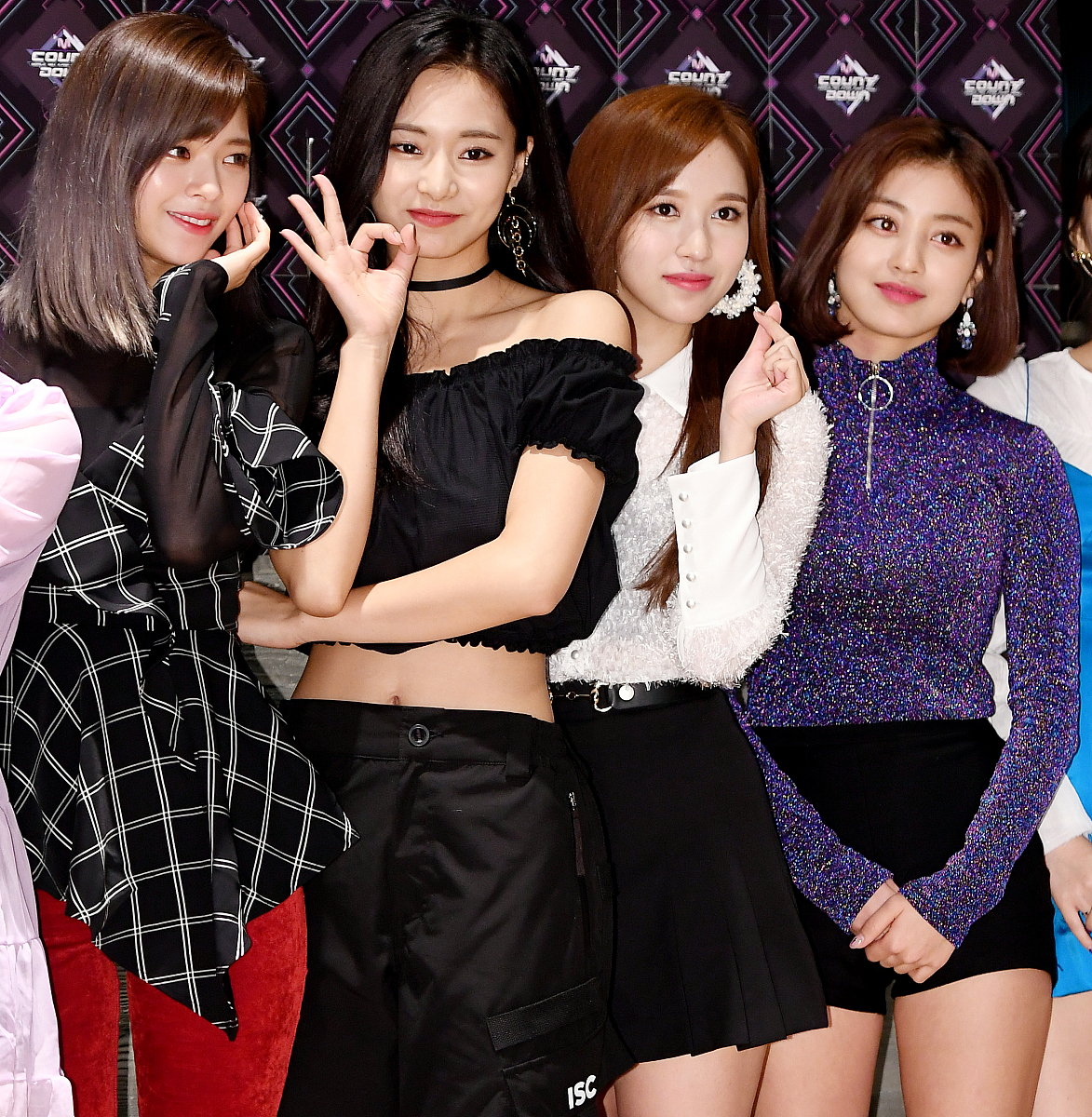2018年11月8日,韩国首尔,明星参加《m! countdown》节目录制.***_***t