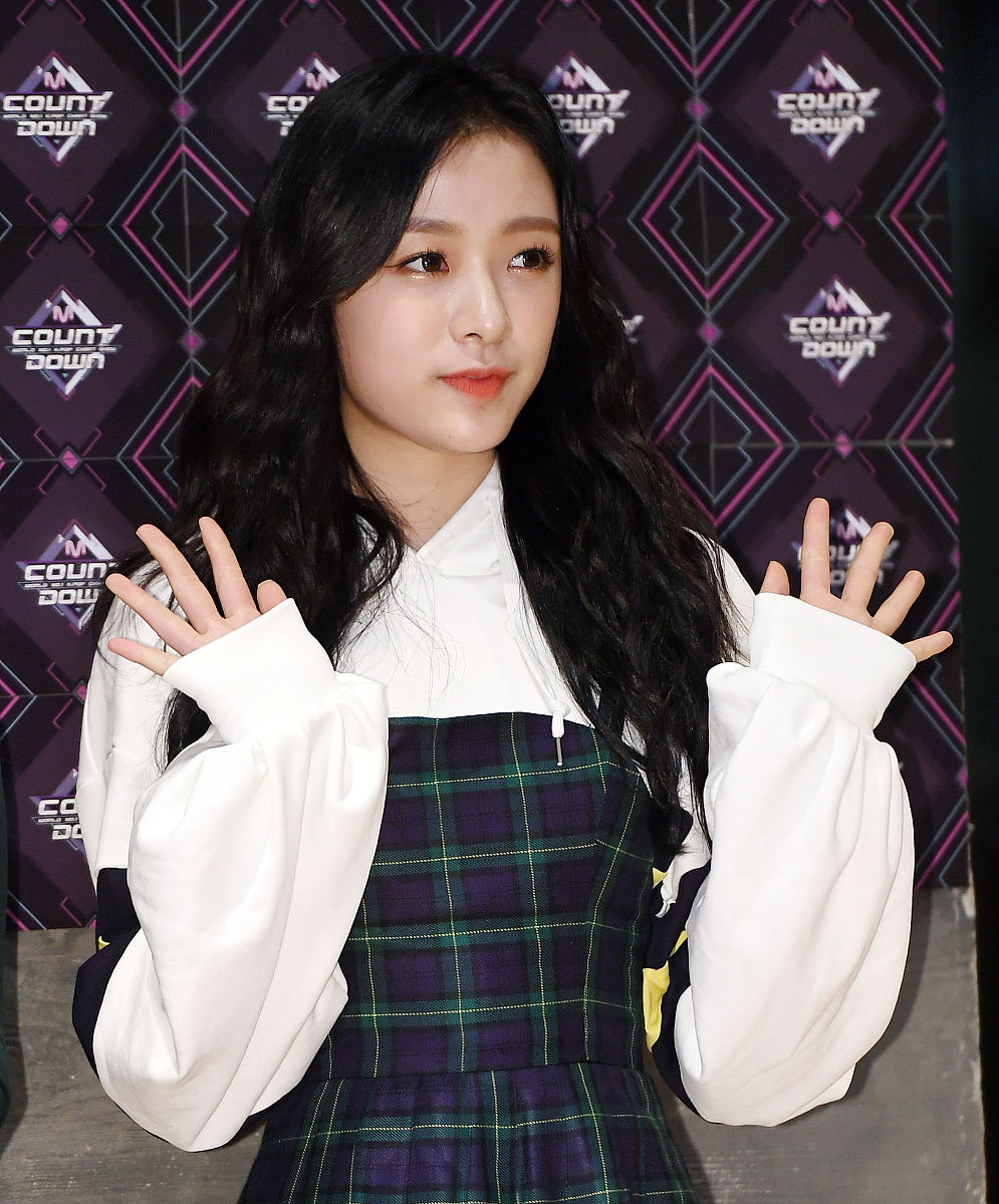 2018年11月8日,韩国首尔,明星参加《m! countdown》节目录制.***_***a