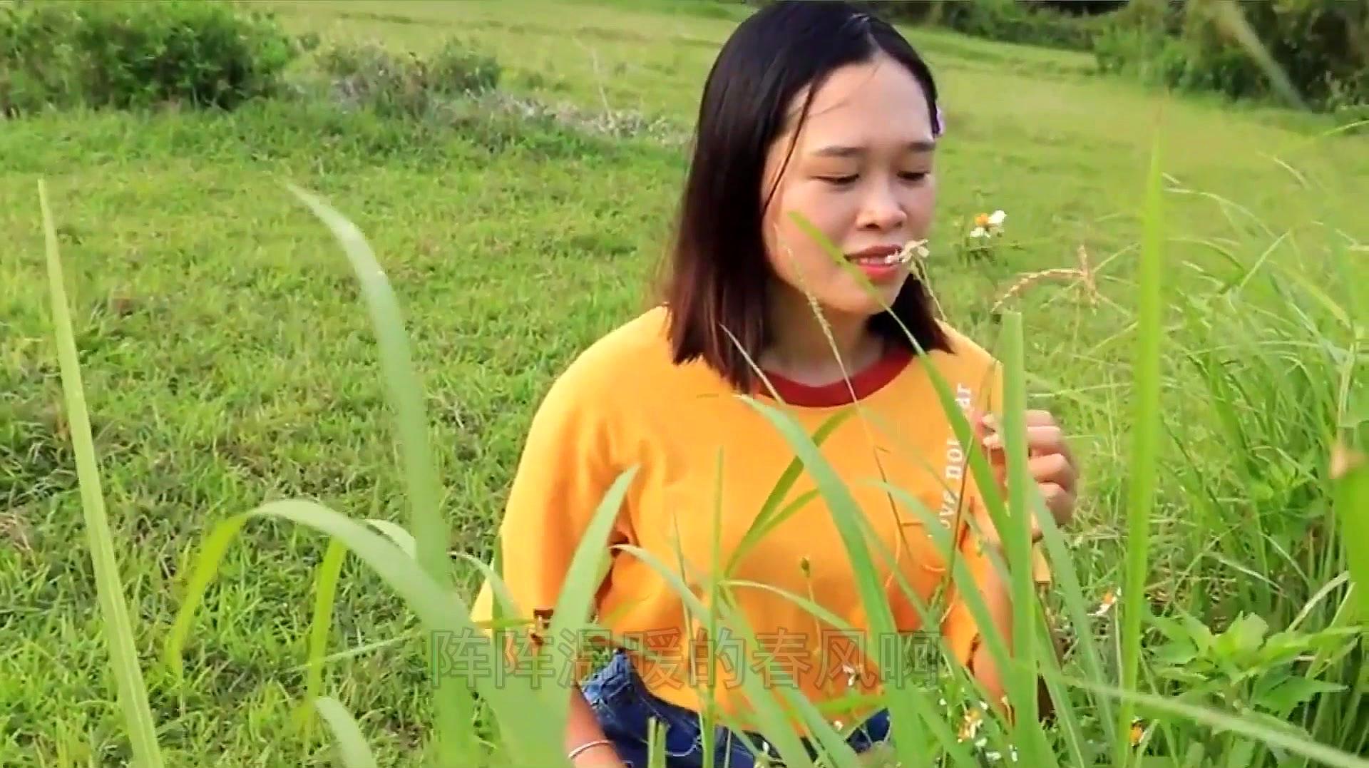 [图]女歌手一首草原歌曲《马背上的爱人》,真是太好听了