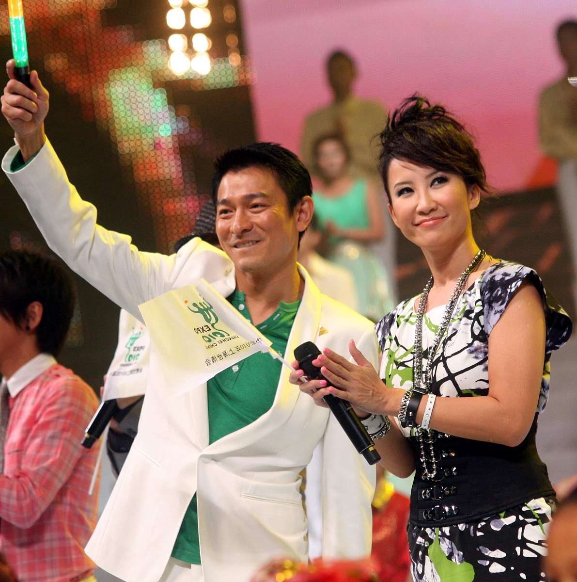 2009年10月13日,上海,迎世博倒计时200天世博优秀歌曲演唱会.***_***