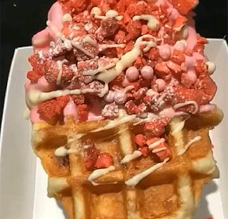 华夫饼原来是这样做出来的啊,看着就很有食欲,味道应该也很好