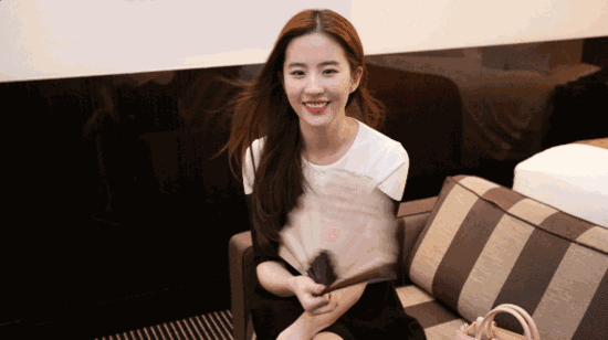 劉亦菲顏值被董潔吊打，這部劇才是天仙的黑歷史