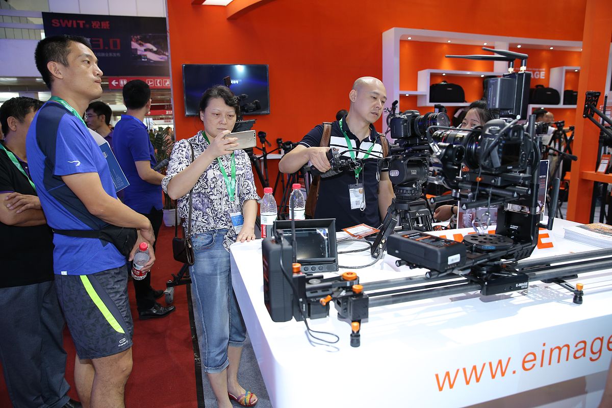 贵州省广播电影电视学校招生办联系电话 - 报名咨询电话