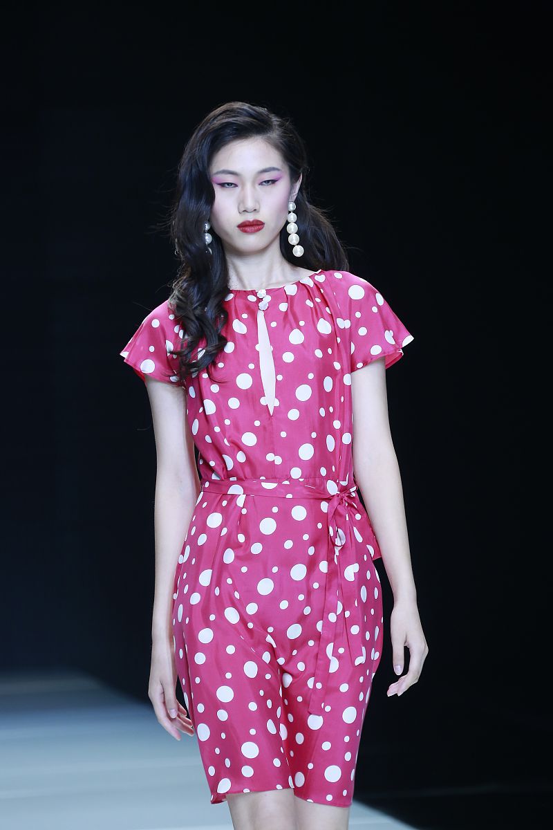 施甸县职业高级中学珠宝玉石加工与营销专业怎么样？ - 全面解析，助你选择未来