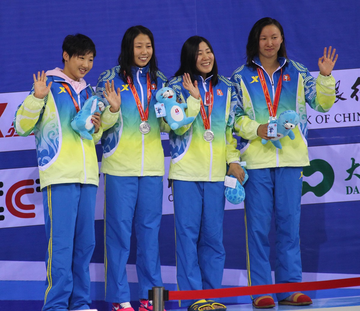 Excel 分列技巧：快速将单元格内容拆分到多个列