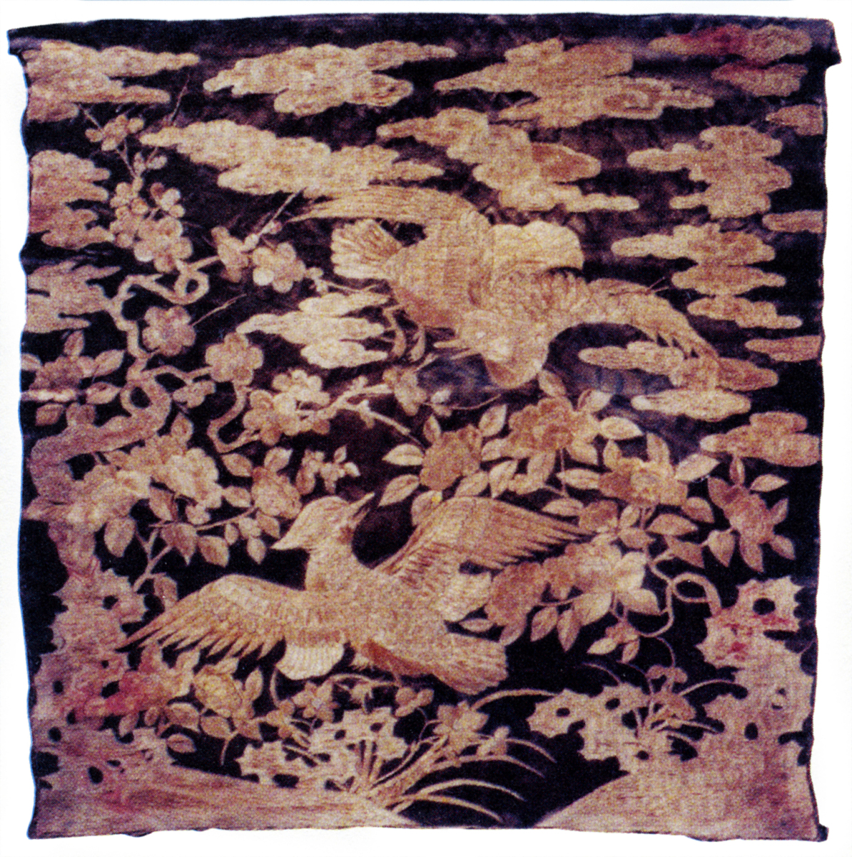 两个正方形拼成74平方厘米，求边长！