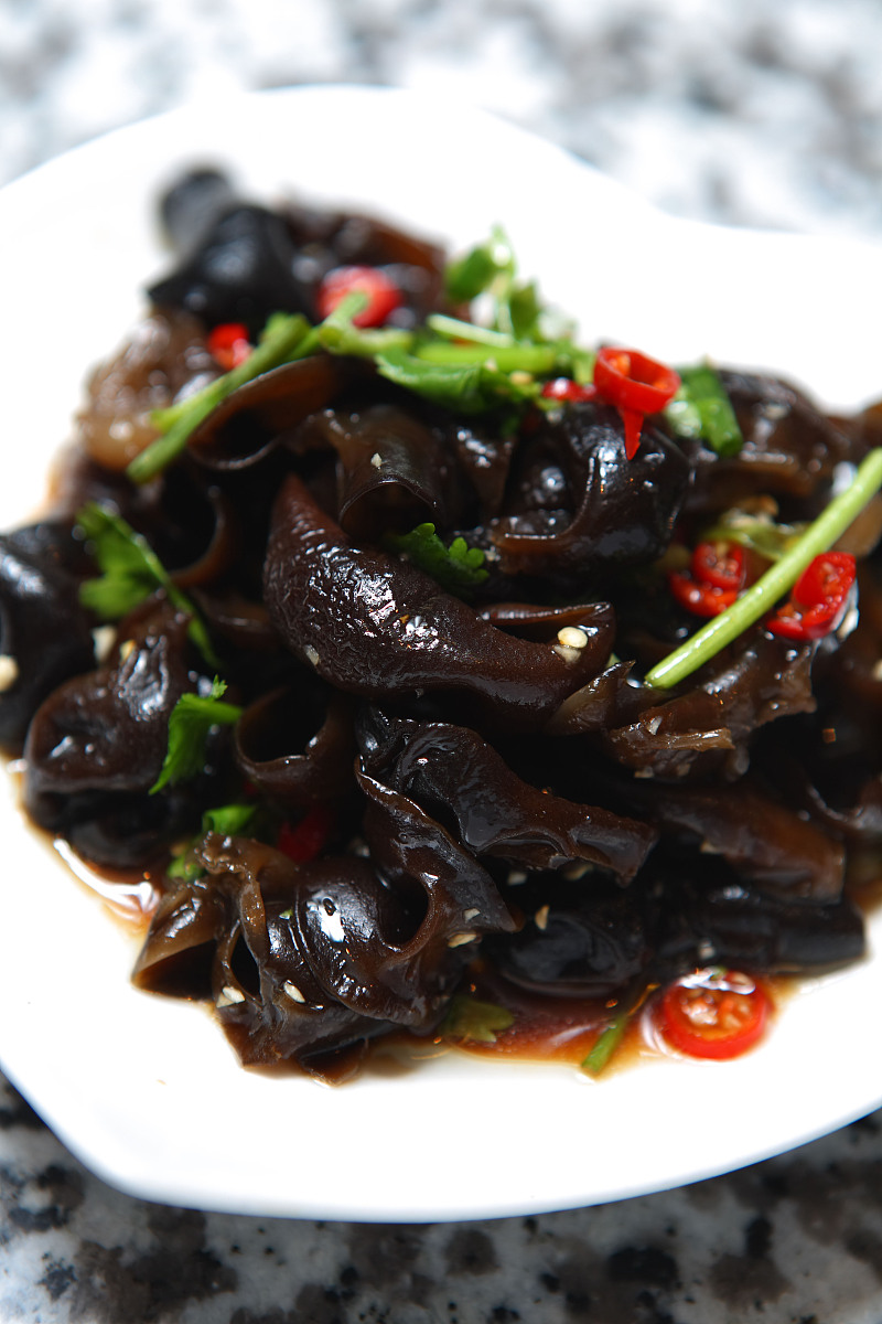 写一篇介绍毛木耳吃法的文章