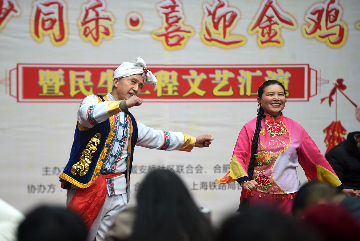 杨家坪到渝北李家儿童医院坐哪路公交车用210字帮我详细描述