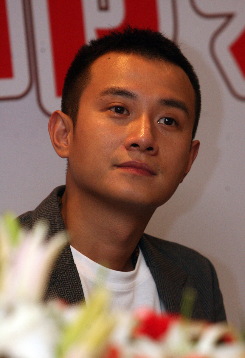 2011年4月6日,西安,<strong>电影</strong>《万有引力》发布会.