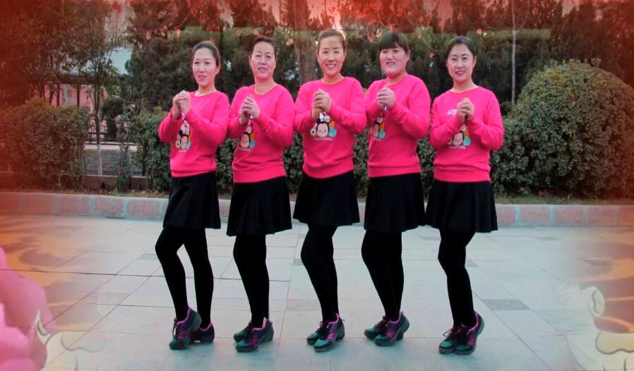 济南朵朵广场舞恭喜发财新年到,最美新年舞欣赏