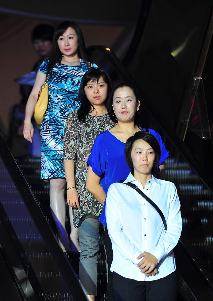 帮我想一个组合名刘佳鑫和罗婷婷组合名鑫婷组合继续