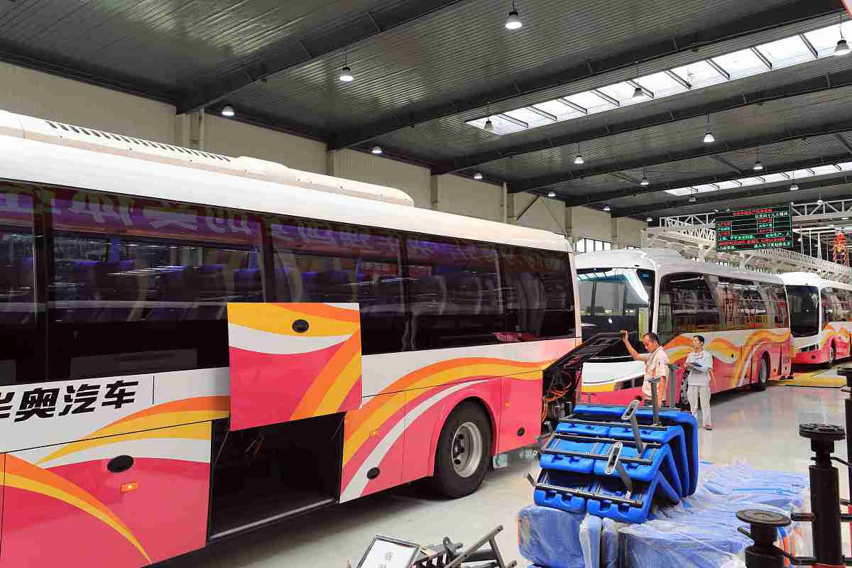 成都华夏旅游商务学校汽车运用与维修专业2019年招生简章