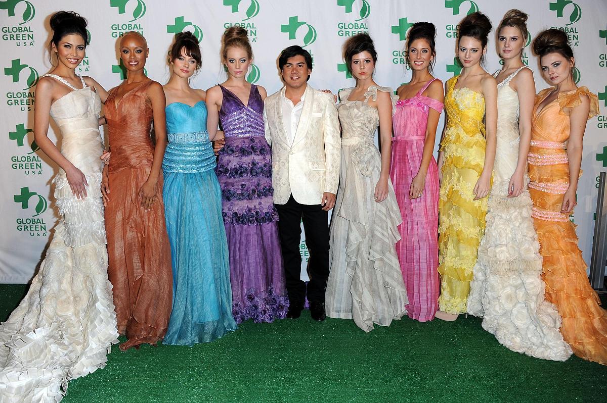 2012年2月23日讯,好莱坞,当地时间2月22日,美国绿色组织为支持绿色学
