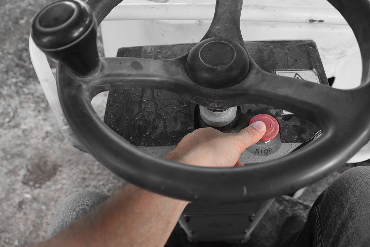 电动车手把堵拆装教程：简单易懂的步骤指南