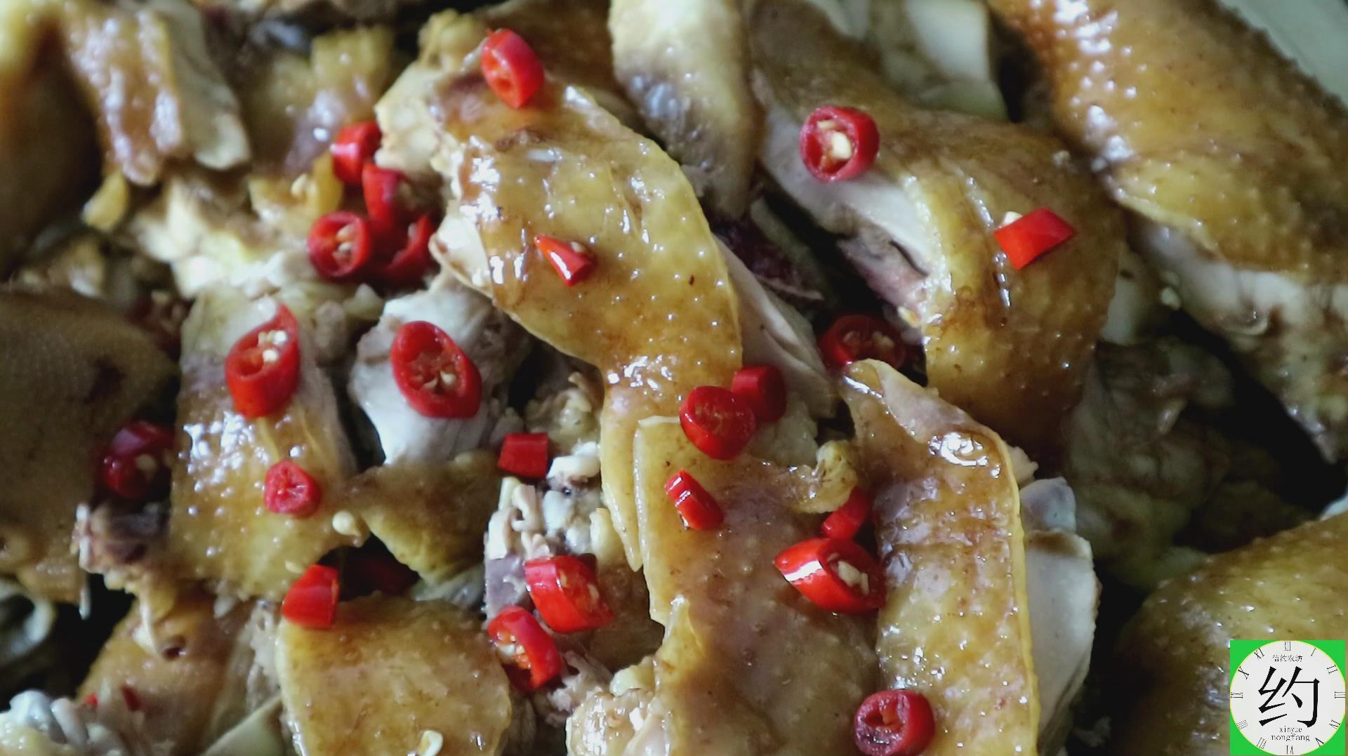 广州豉油鸡家常做法,3斤重的麻鸡直接下锅,上桌看着太有食欲了