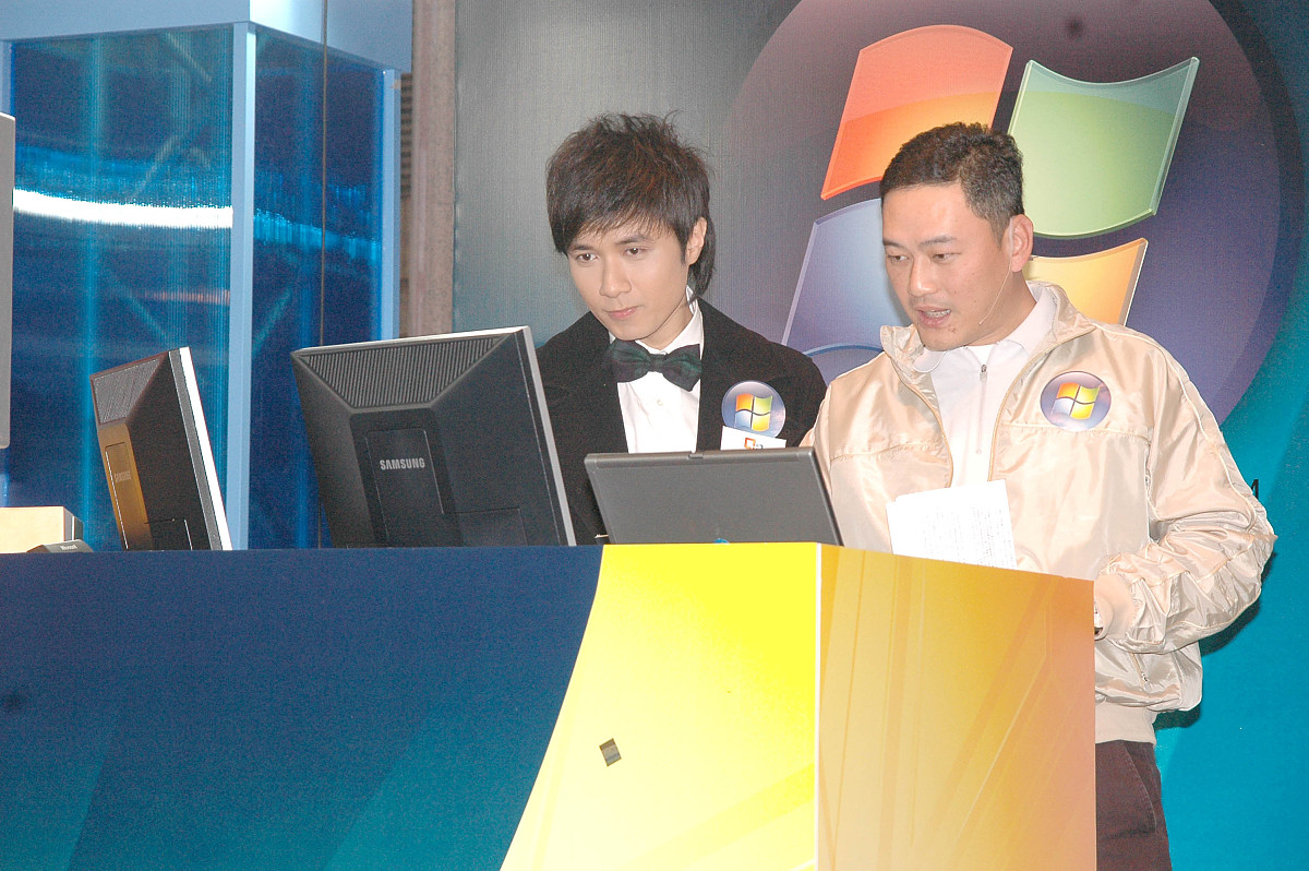 2007年2月3日,香港,"wow在时代最前"活动,古巨基+++_+++古巨基,邓丽欣