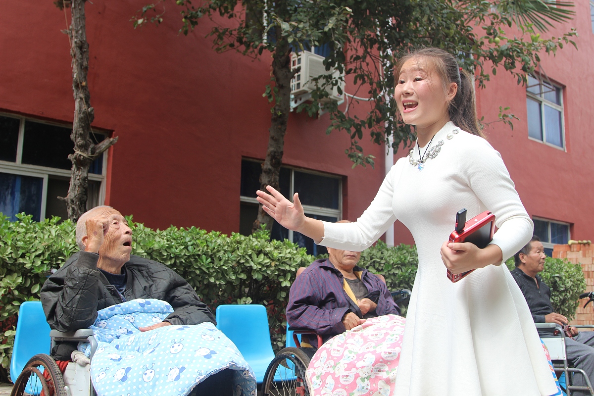 小炮出装(英雄联盟麦林炮手怎么出装)
