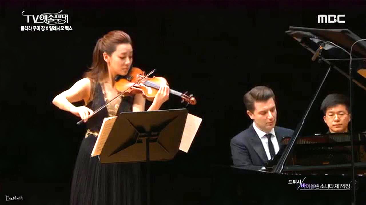[图]韩国顶级演奏家康珠美小提琴演奏德彪西的《G小调小提琴奏鸣曲》