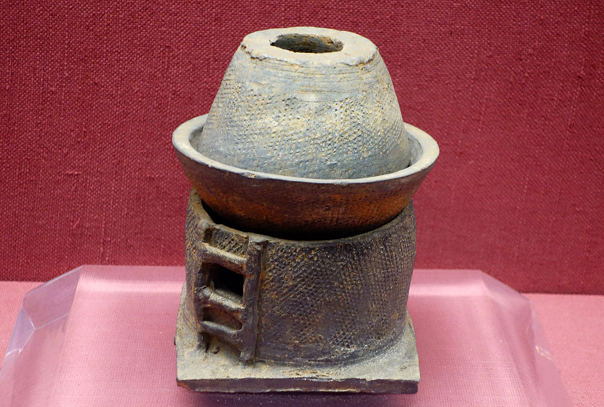 2017年12月1日,广州,陶甑,西晋,连平出土,广东省博物馆文物.