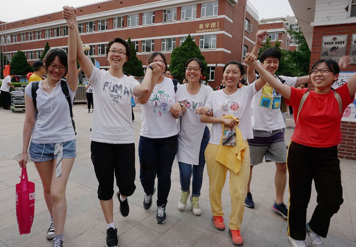 成都幼师师范学校学生培养方式：实践、综合素质、创新