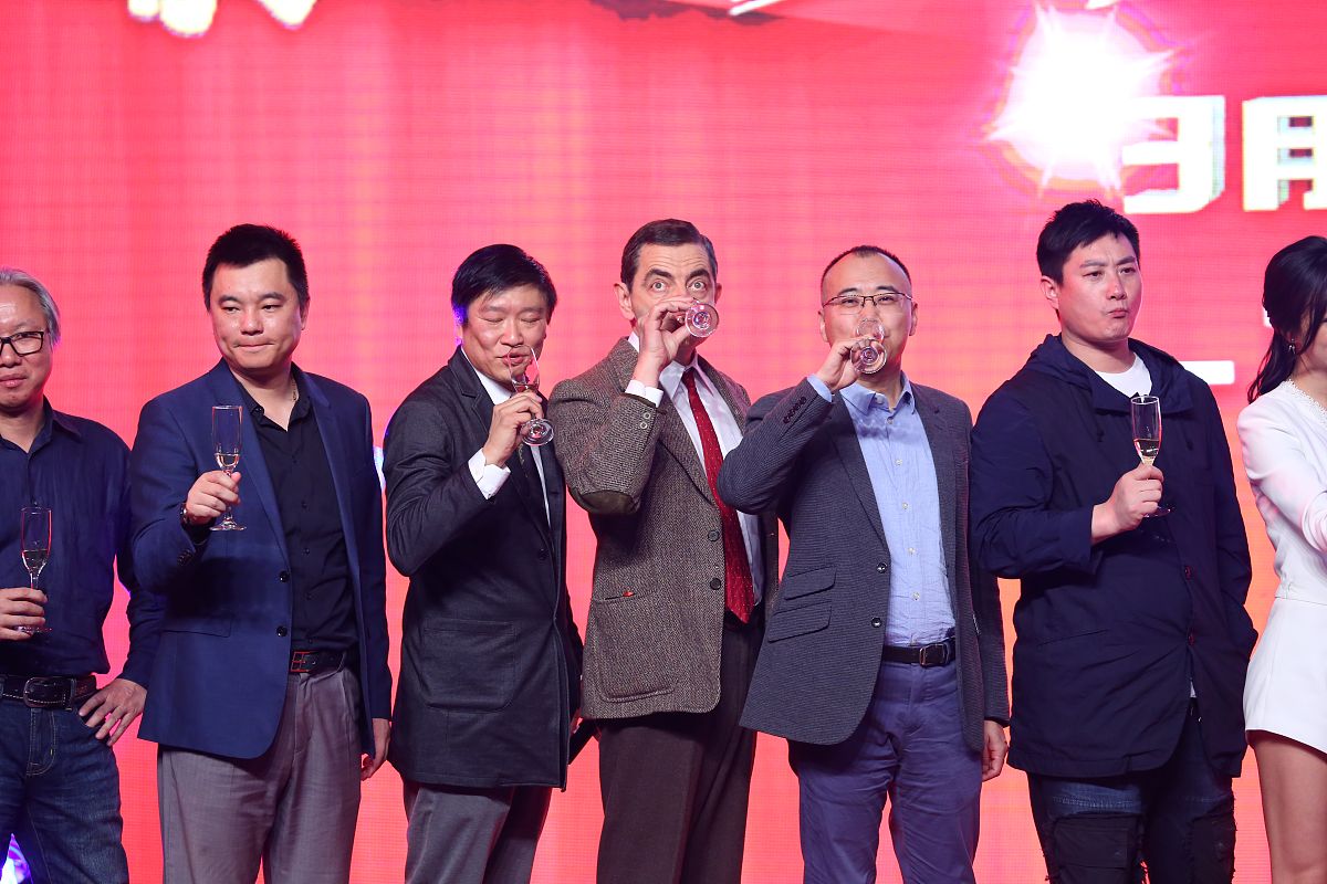 以焦总和周佳乐写一篇作文爽文类型的