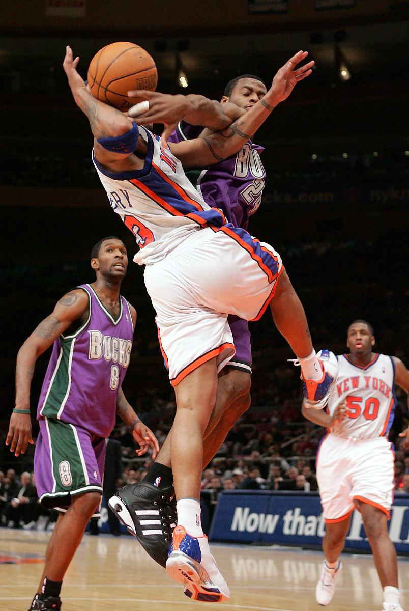 纽约尼克斯历史总成绩：'N.E.W.Y.O.R.K.N.I.C.S.' 的精神