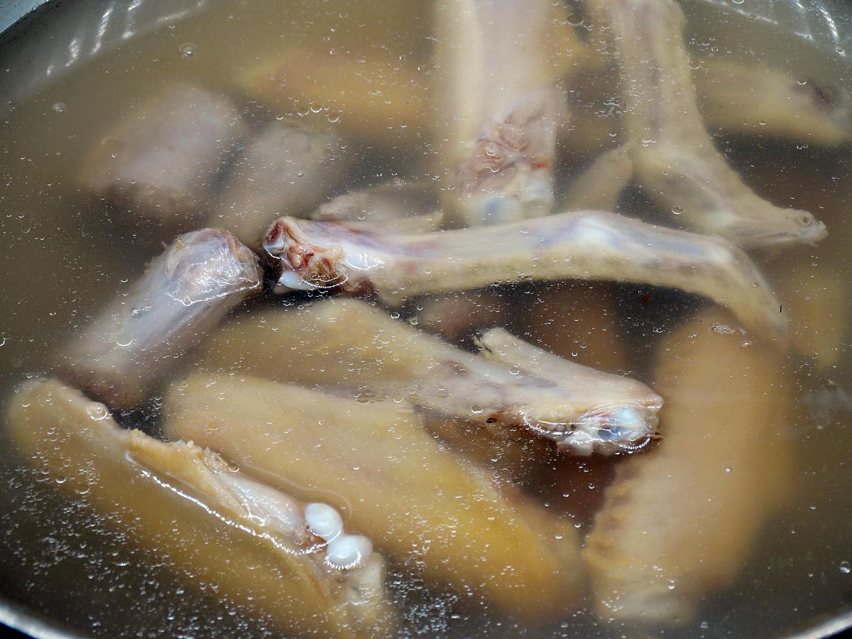 鹅肉营养价值：功效作用、食用禁忌 | 300字详解