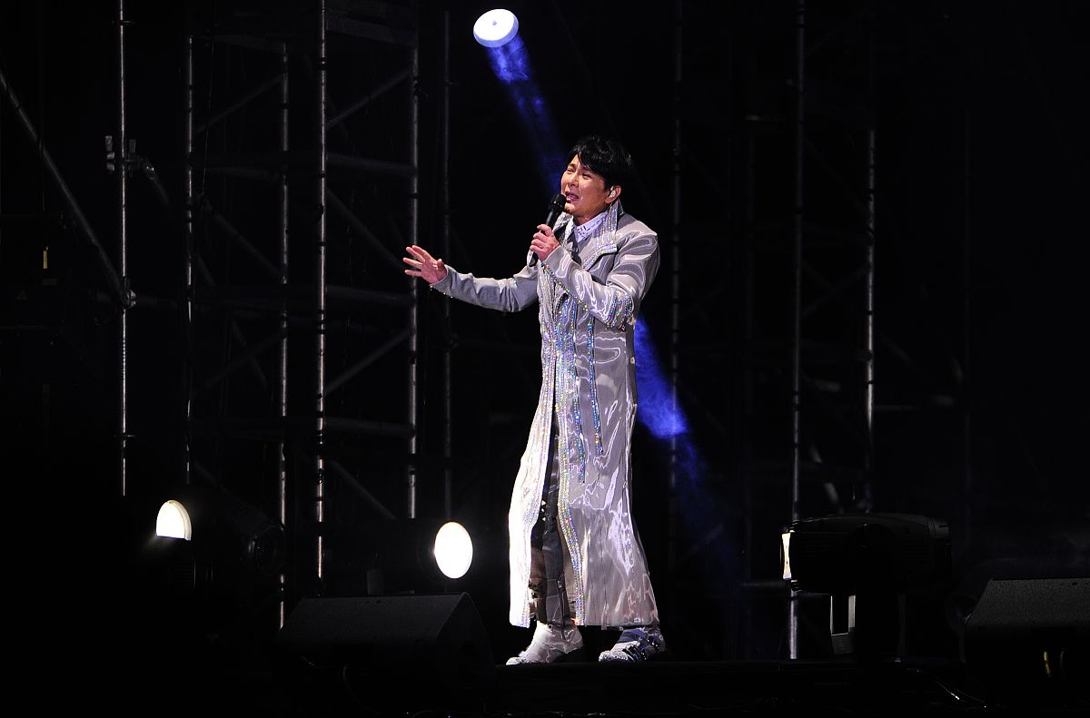 2019年12月21日,辽宁沈阳,2019张信哲"未来式"世界巡回演唱会沈阳站.