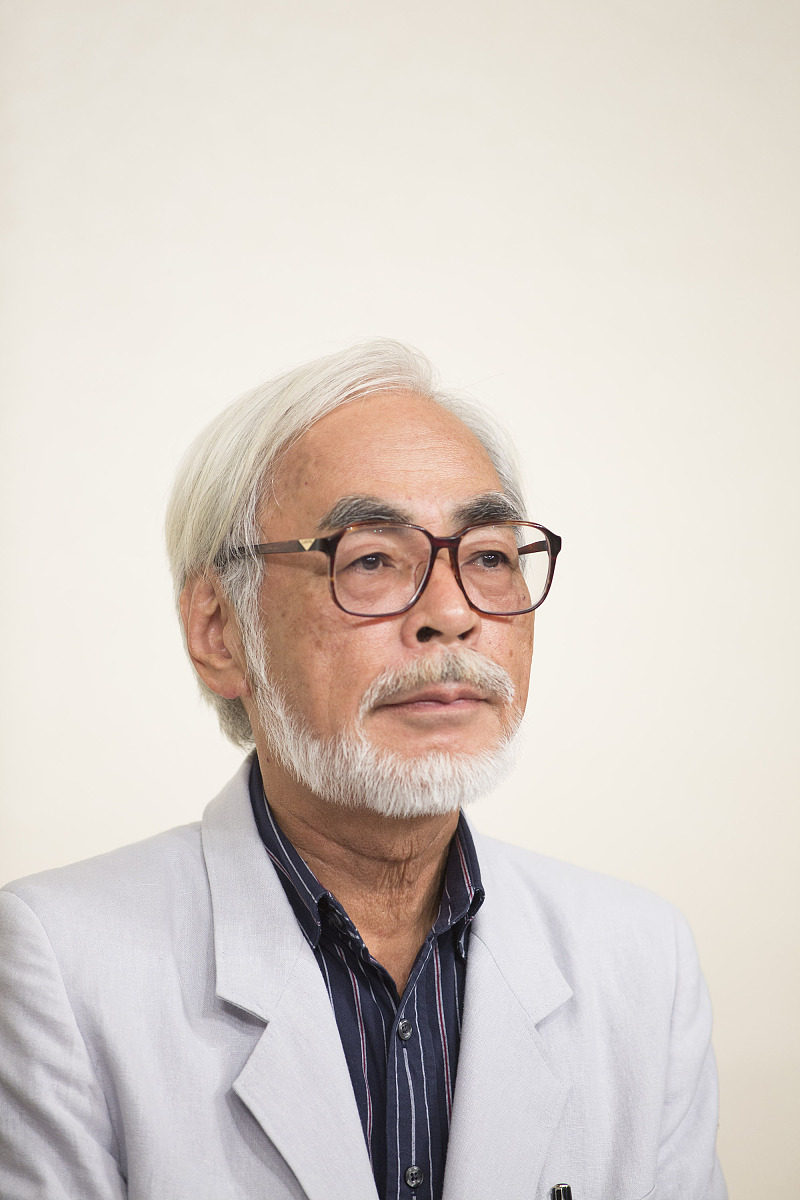 可以写篇千与千寻的分析吗 尽量从中日文化区别的角度分析