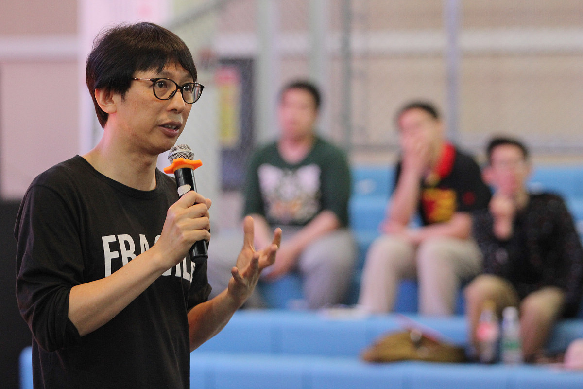 2015年5月14日,武汉,舞台剧导演林奕华在华中师范大学举行艺术讲座.**